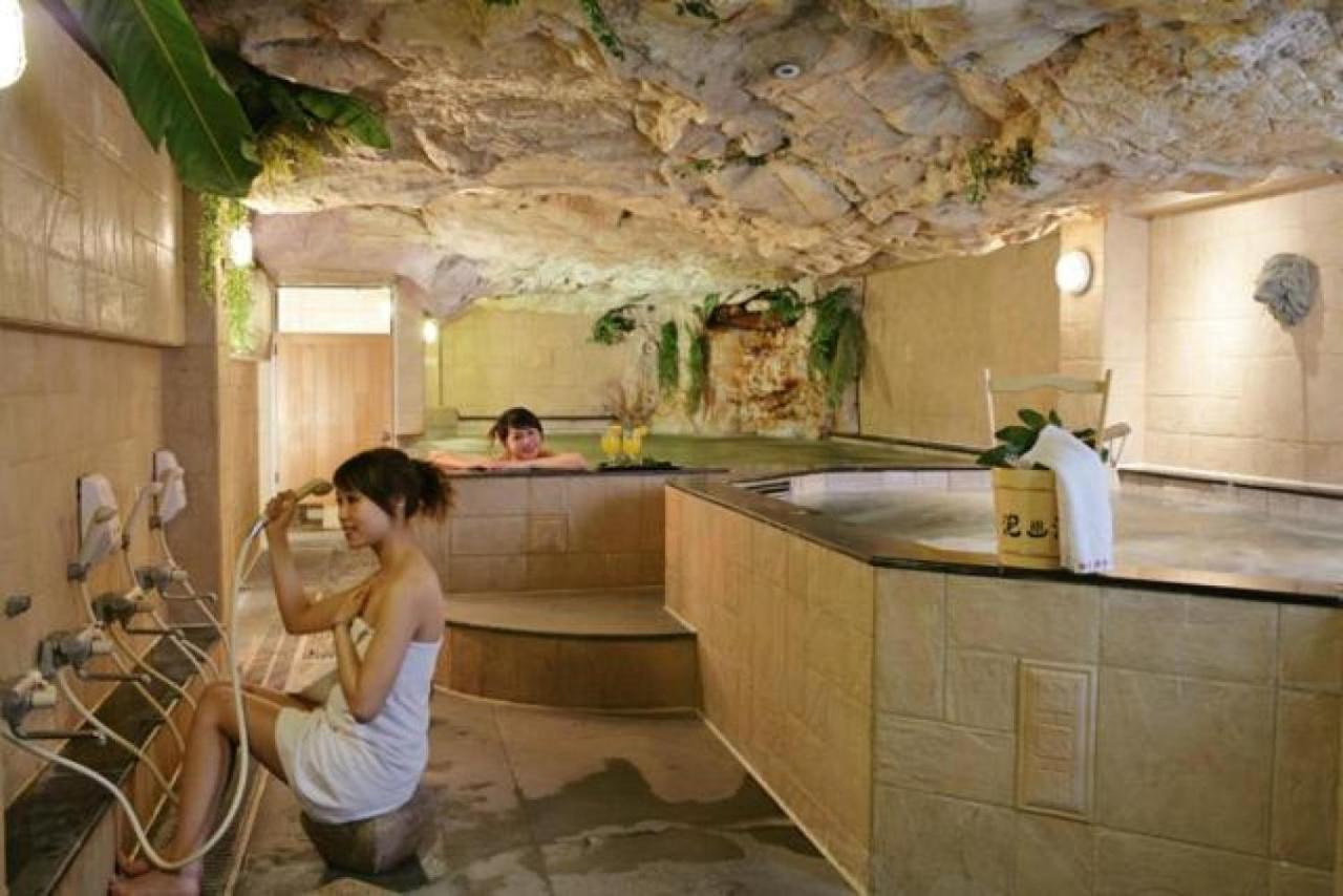 Baron'S Hot Spring Hotel Jiaoxi Exterior foto